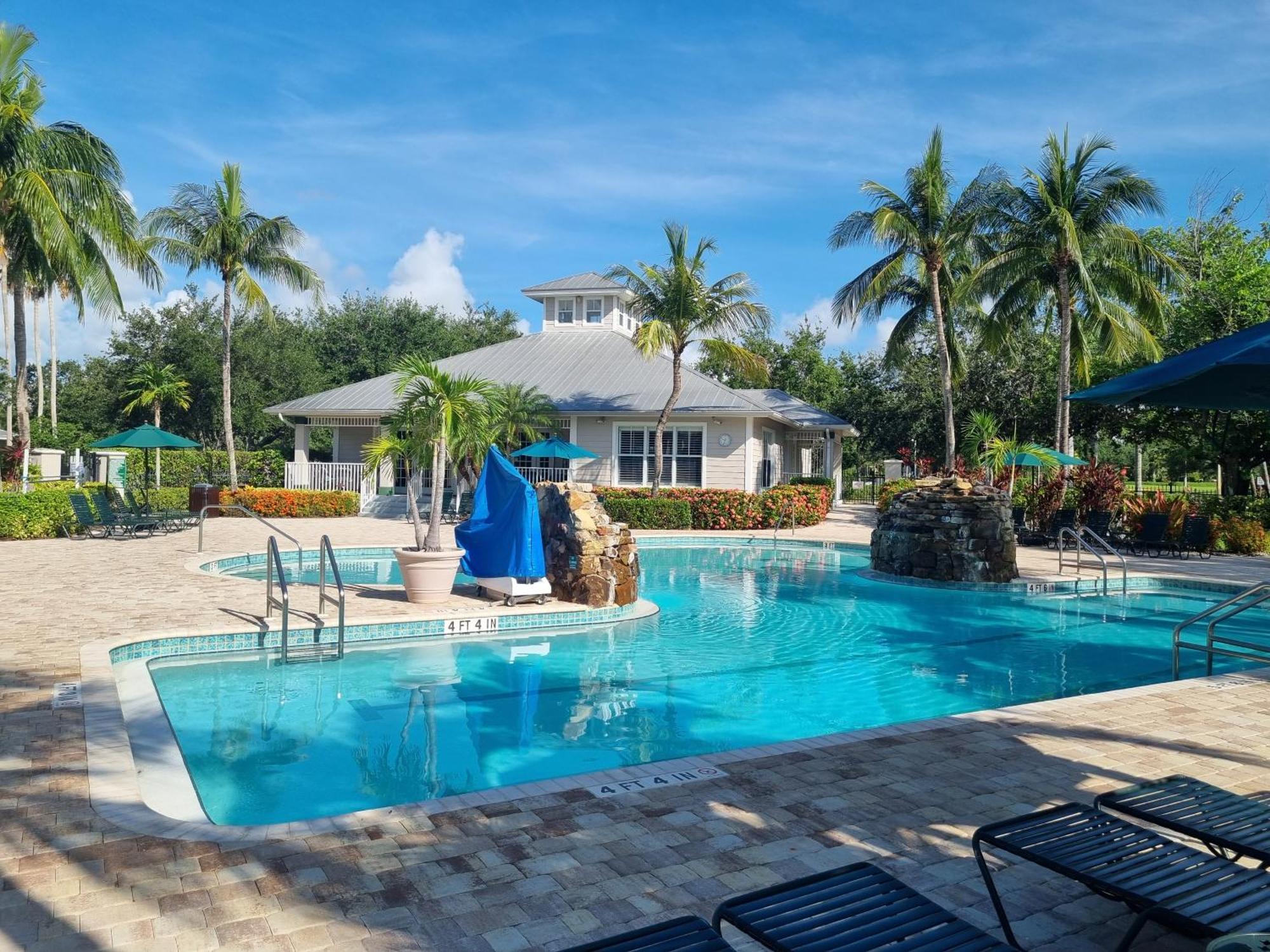 Stunning 2-Bedroom Plus Den Condo In Greenlinks Resort North North Naples Dış mekan fotoğraf