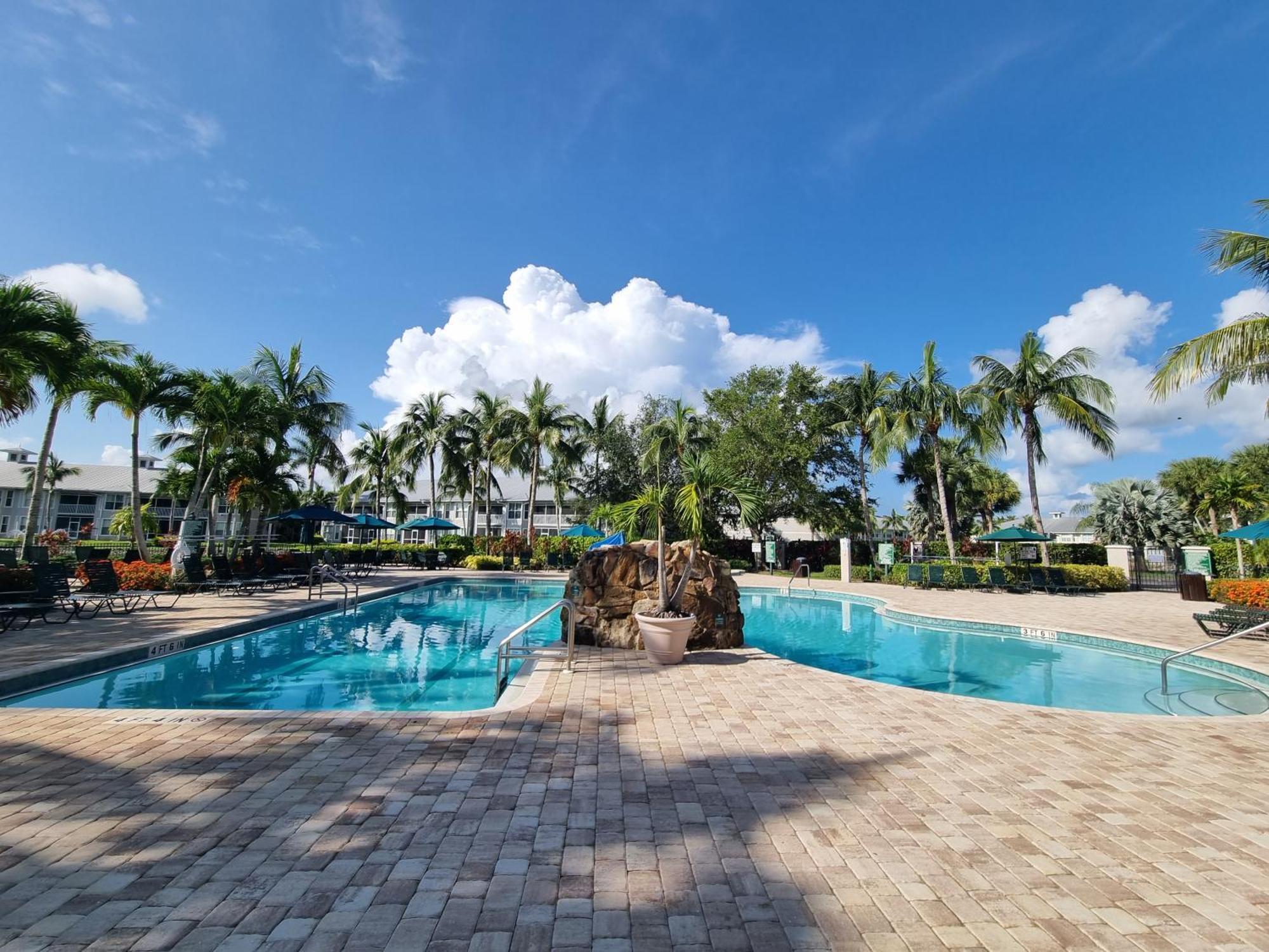 Stunning 2-Bedroom Plus Den Condo In Greenlinks Resort North North Naples Dış mekan fotoğraf