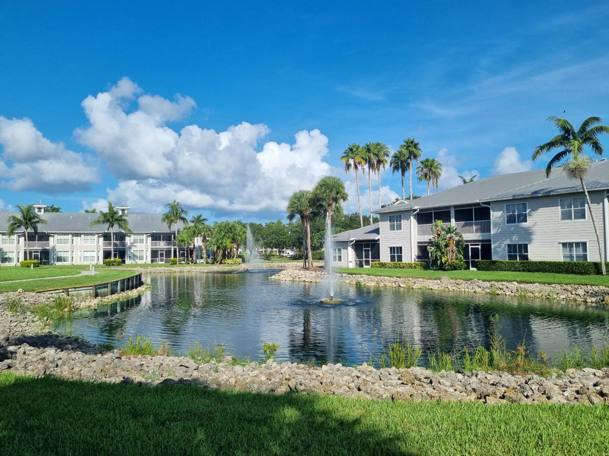 Stunning 2-Bedroom Plus Den Condo In Greenlinks Resort North North Naples Dış mekan fotoğraf