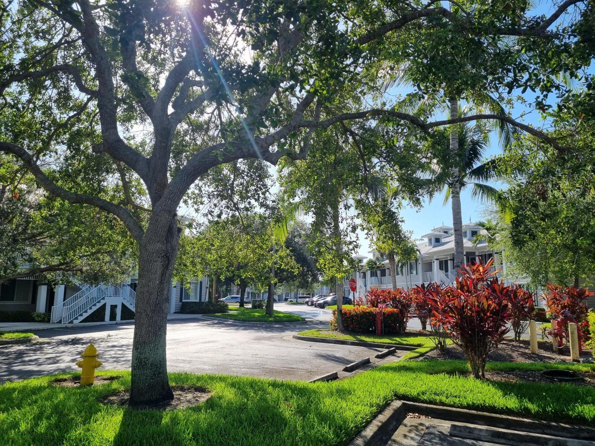 Stunning 2-Bedroom Plus Den Condo In Greenlinks Resort North North Naples Dış mekan fotoğraf