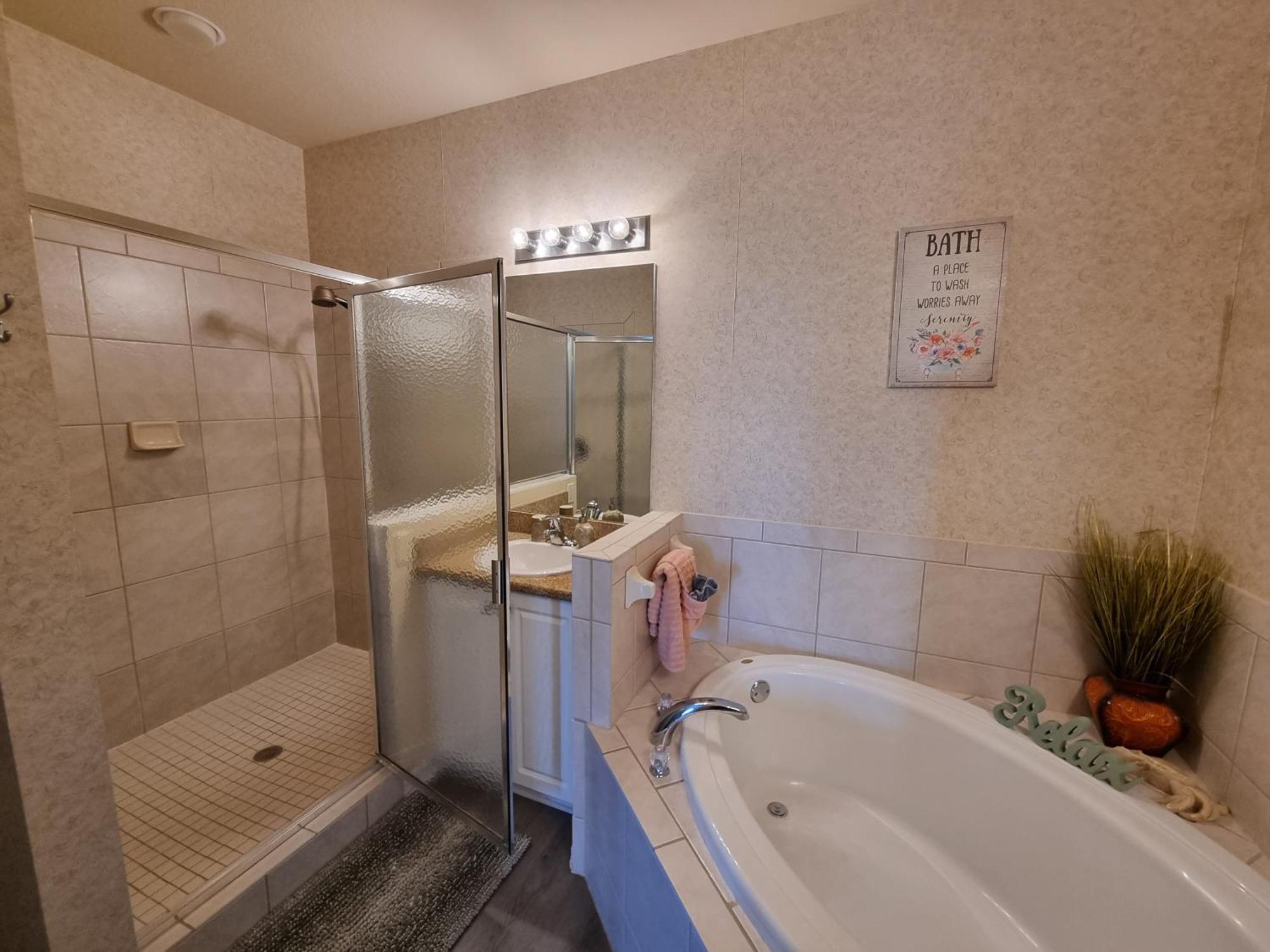 Stunning 2-Bedroom Plus Den Condo In Greenlinks Resort North North Naples Dış mekan fotoğraf